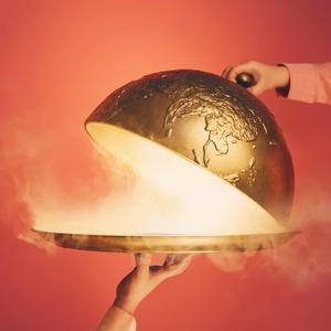 美女露大胸性教育
