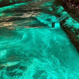 美女露大胸性教育
